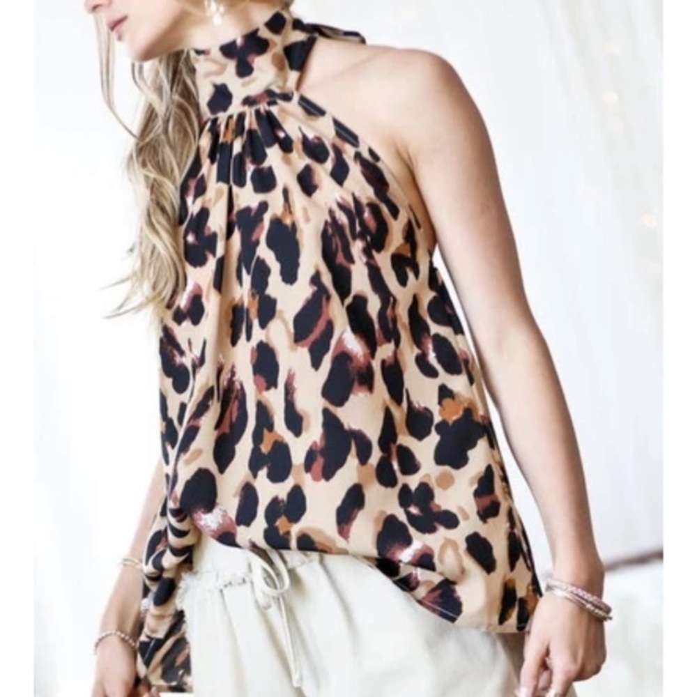 🔹New🔹Leopard High Neck Top